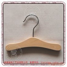 實(shí)木寵物衣架促銷：低價(jià)批發(fā)，專為愛寵設(shè)計(jì)